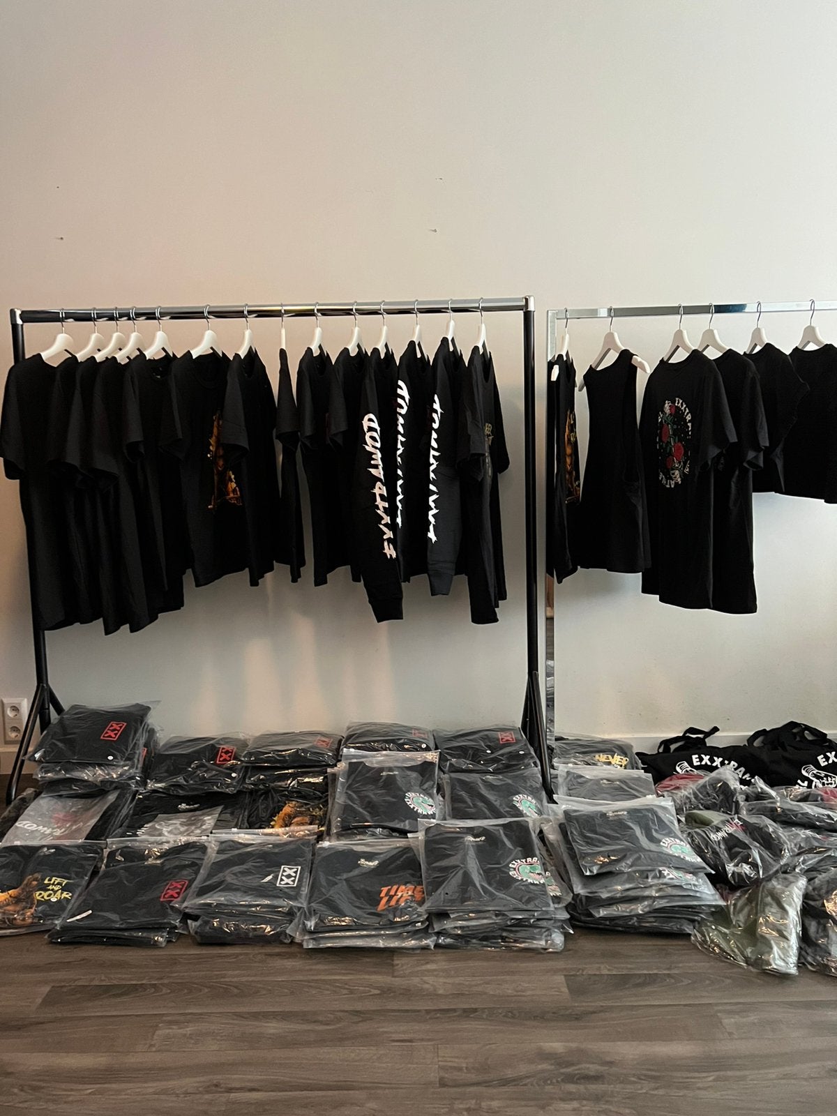 partij handel sport kleding nieuw 250 stuks, Kleding | Dames, Overige Dameskleding, Ophalen, Nieuw