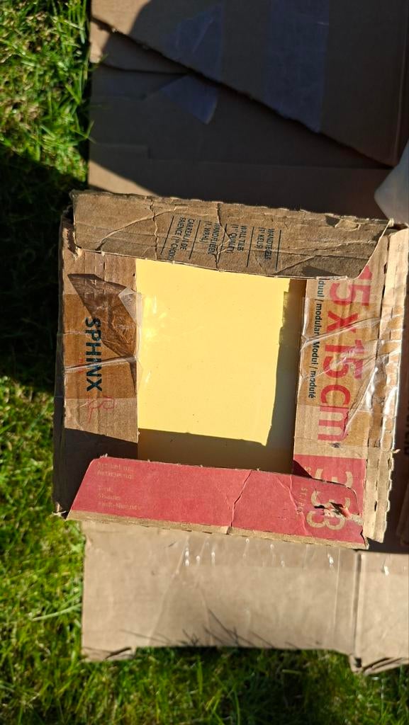 GRATIS doosje tegeltjes 15x15 geel, Doe-het-zelf en Verbouw, Tegels, Ophalen, Minder dan 20 cm, Minder dan 20 cm, Minder dan 5 m²