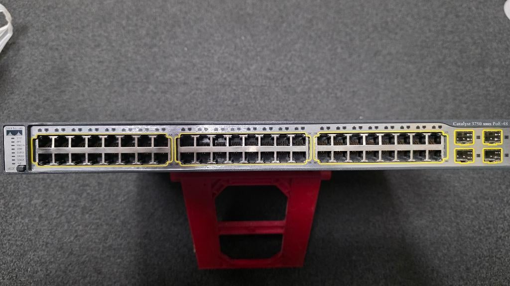 Cisco Catalyst 3750 poe-48, Computers en Software, Netwerk switches, Ophalen, Zo goed als nieuw