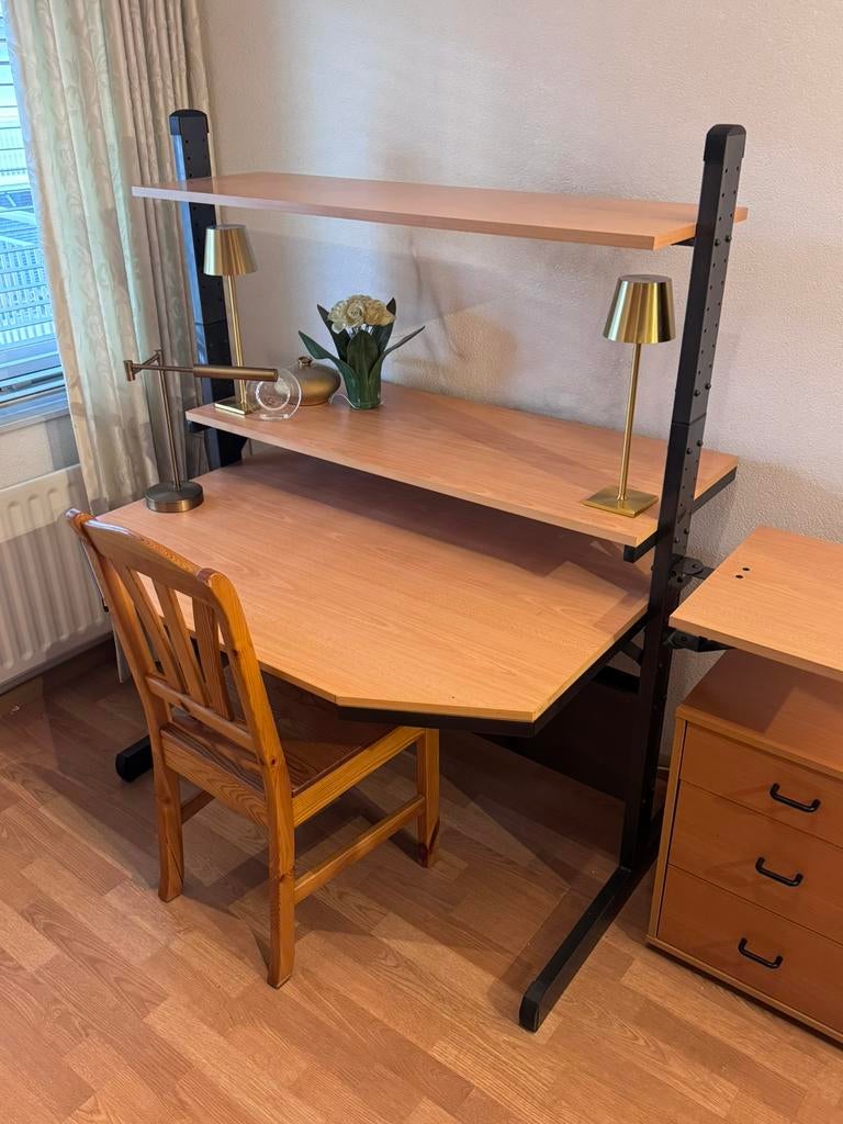Ikea verstelbaar bureau, Huis en Inrichting, Bureaus, Gebruikt, Computerbureau, IKEA, Overige stijlen, Overige materialen, Demontabel