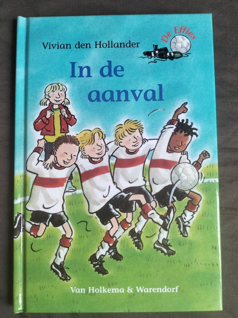 Vivian den Hollander - De Effies - In de aanval / Avi 2