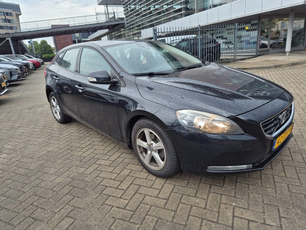 Volvo V40 1.6 D2 115PK 2012 Zwart, Voorwielaandrijving, 28 km/l, 4 cilinders, 1257 kg
