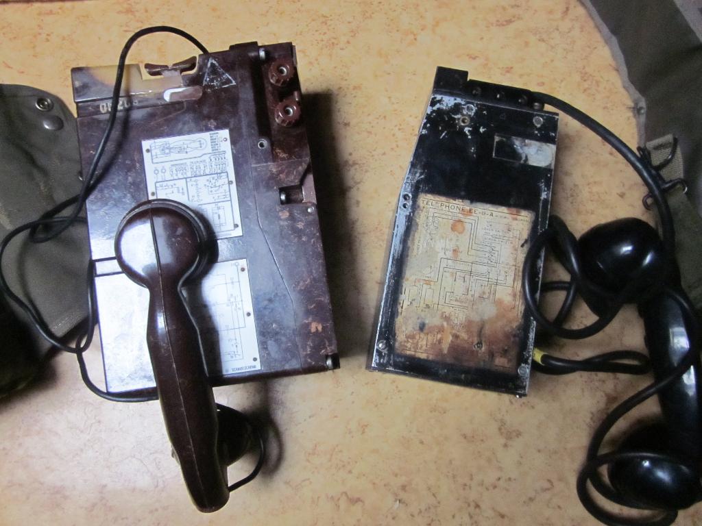 veldtelefoon 2 stuks. NL TA-3017. USA EE8, Ophalen of Verzenden, Overige soorten, Overige gebieden, Overige typen