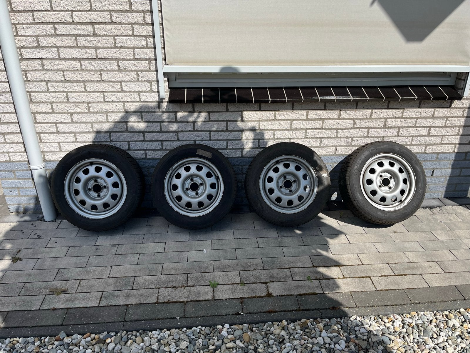 Kleber Winterbanden op stalen velgen 185/60 R14, Auto-onderdelen, Banden en Velgen, Ophalen, 14 inch, Gebruikt, Banden en Velgen