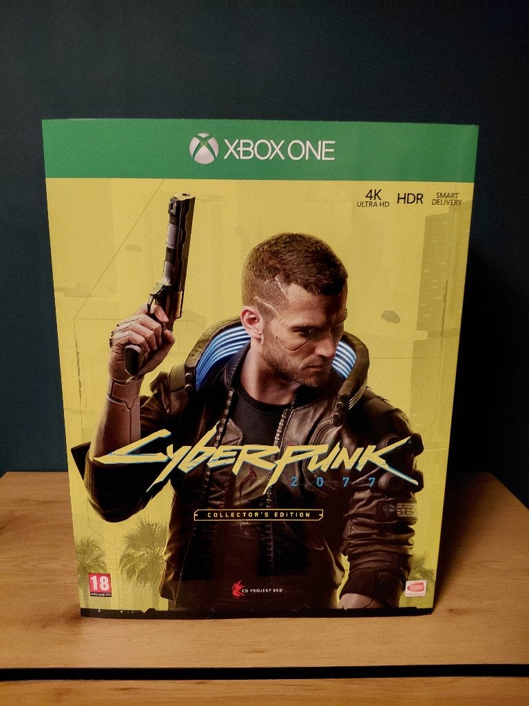 Cyberpunk 2077 collector's edition en figurine V, Spelcomputers en Games, Games | Xbox One, Zo goed als nieuw, Avontuur en Actie