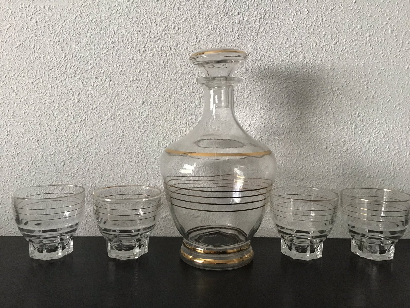 Brocante karaf met gouden banden en 4 glaasjes., Verzamelen, Ophalen of Verzenden, Zo goed als nieuw, Overige typen