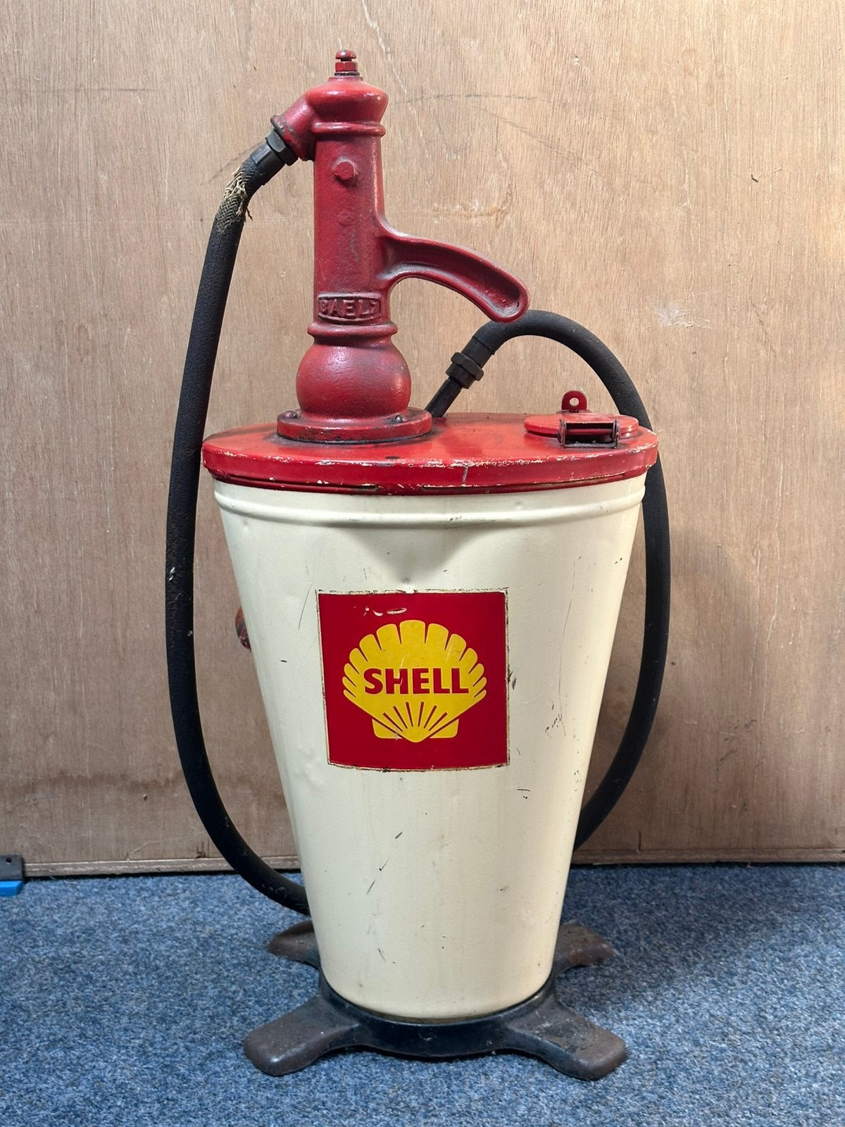 Shell handoliepomp uit de jaren 50 / 60 in mooie staat., Verzamelen, Merken en Reclamevoorwerpen, Ophalen, Gebruikt, Overige typen