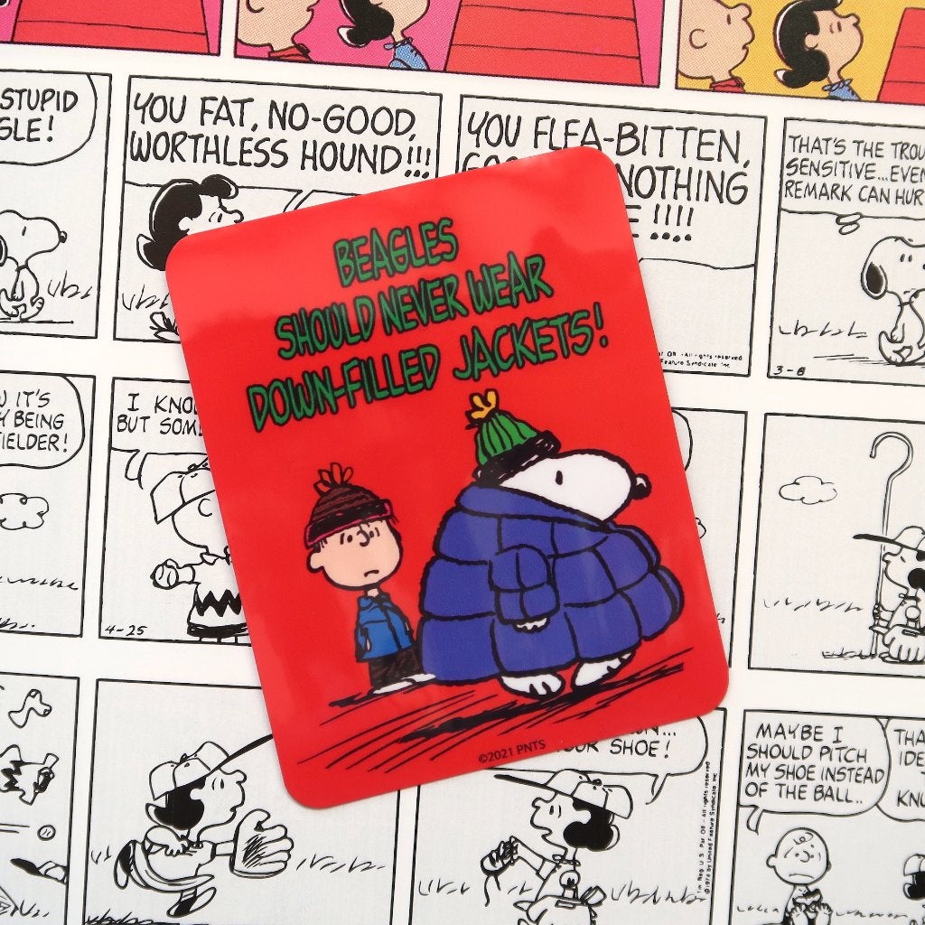 Snoopy en Linus van Peanuts strips puffy coat sticker, Verzamelen, Stripfiguren, Verzenden, Snoopy, Nieuw, Plaatje, Poster of Sticker