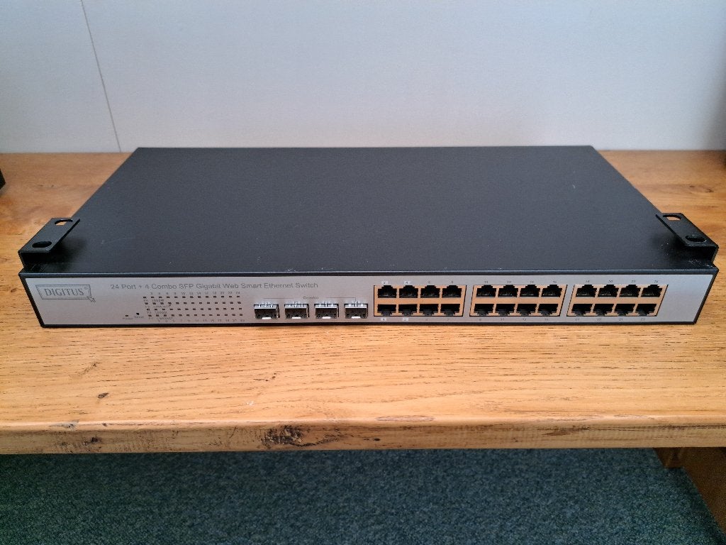 Digitus Gigabit ethernet smart netwerkswitch 24 poorts, Ophalen