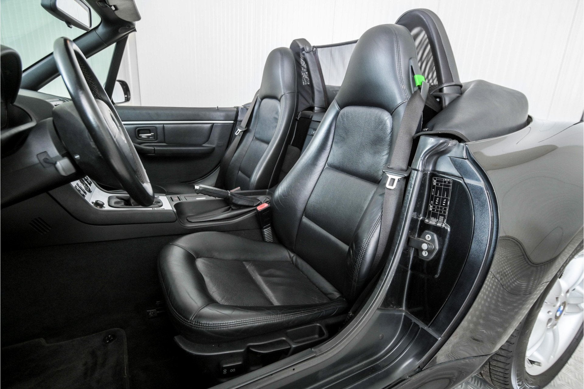 Foto 14 van BMW Z3 Roadster 1.8 S Airco . (bj 2001)