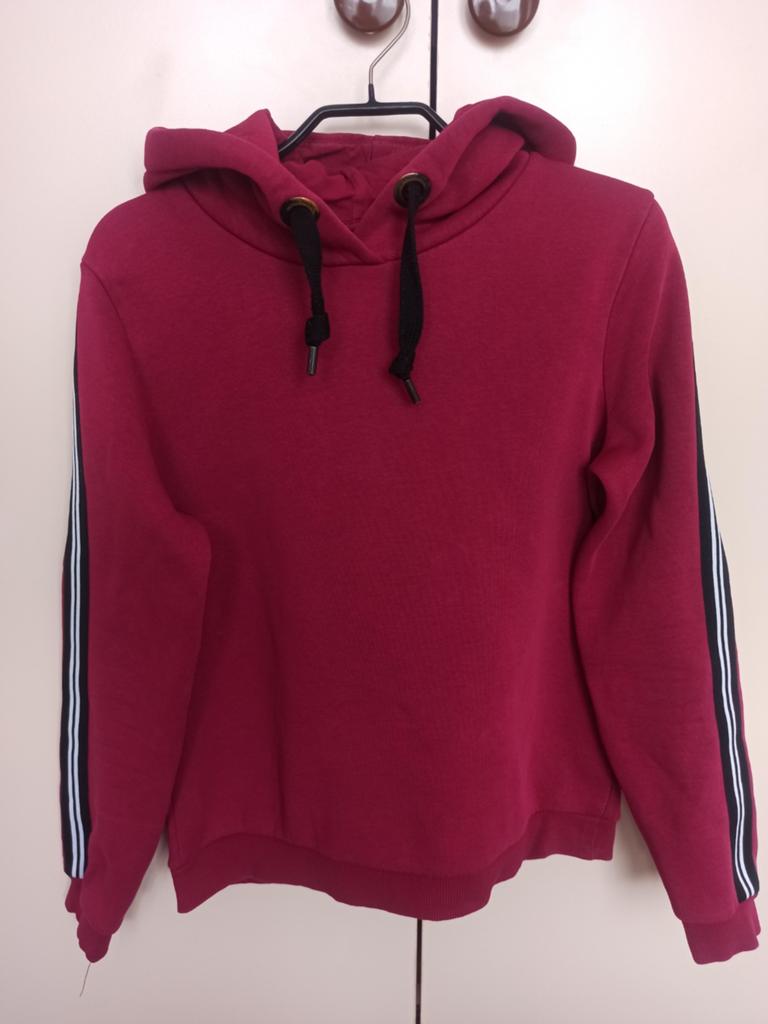 Bordeauxrode hoodie met strepen op de mouwen, Kleding | Dames, AV, Maat 42/44 (L), Ophalen of Verzenden, Gedragen