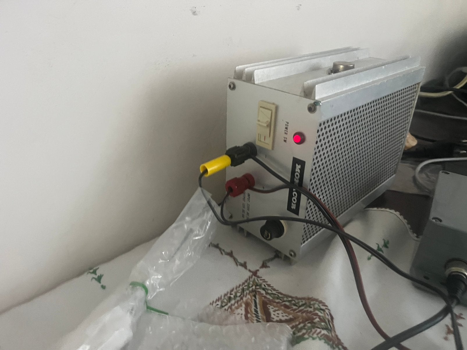 voeding 13,8 v, Ophalen, Zo goed als nieuw