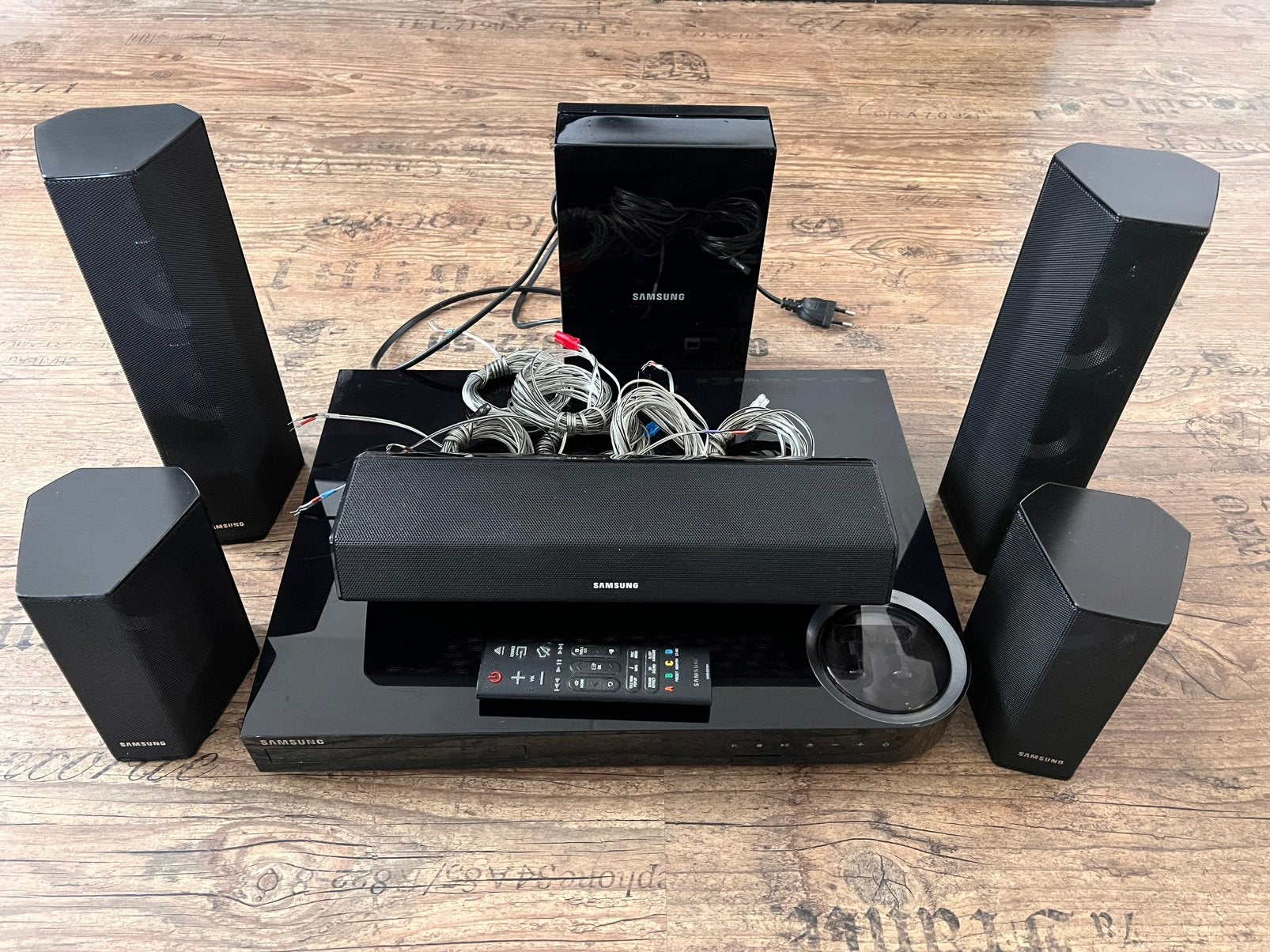Samsung HT-H7500WM 5.1 Home Cinema Set, Blu-ray-speler, 70 watt of meer, Zo goed als nieuw, 5.1-systeem