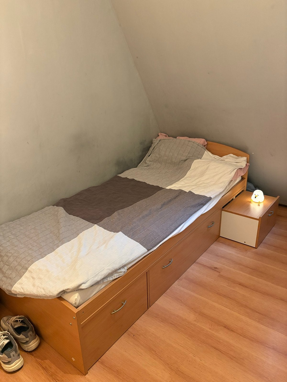 Slaapkamer (bed + matras + bureau + tv-kast), Huis en Inrichting, Slaapkamer | Bedden, Ophalen, Gebruikt, 90 cm, Eenpersoons