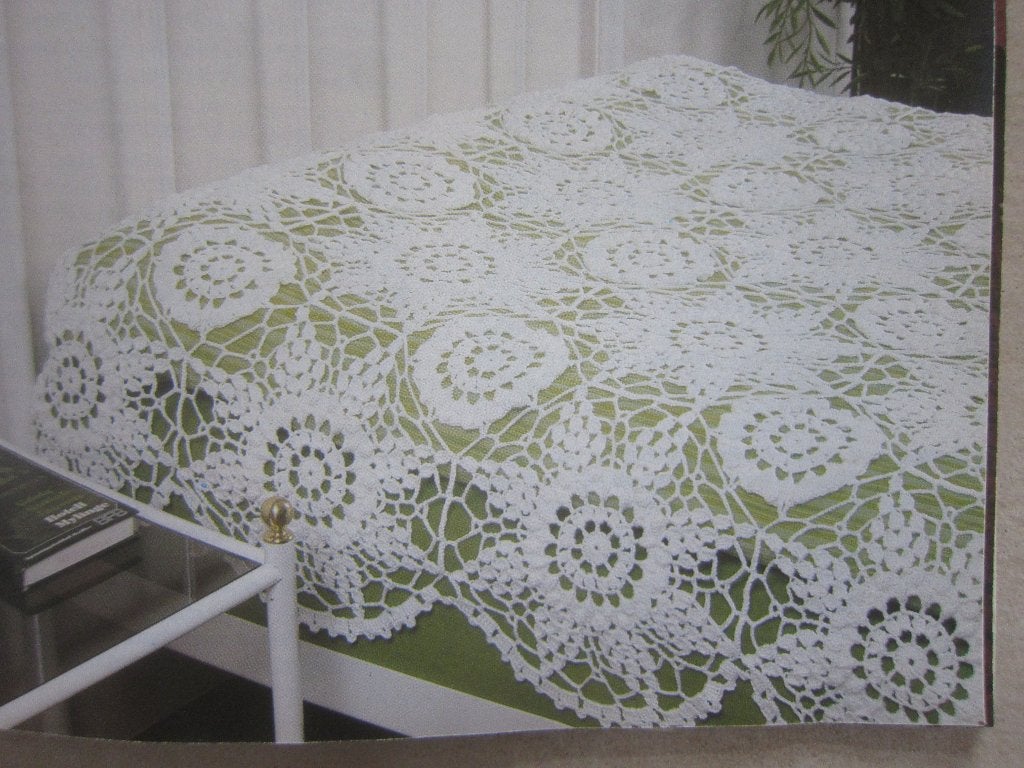 24 STUKS haakpatroonen van beddenspreien of tafelkleeden, Hobby en Vrije tijd, Ophalen of Verzenden, Zo goed als nieuw, Haken