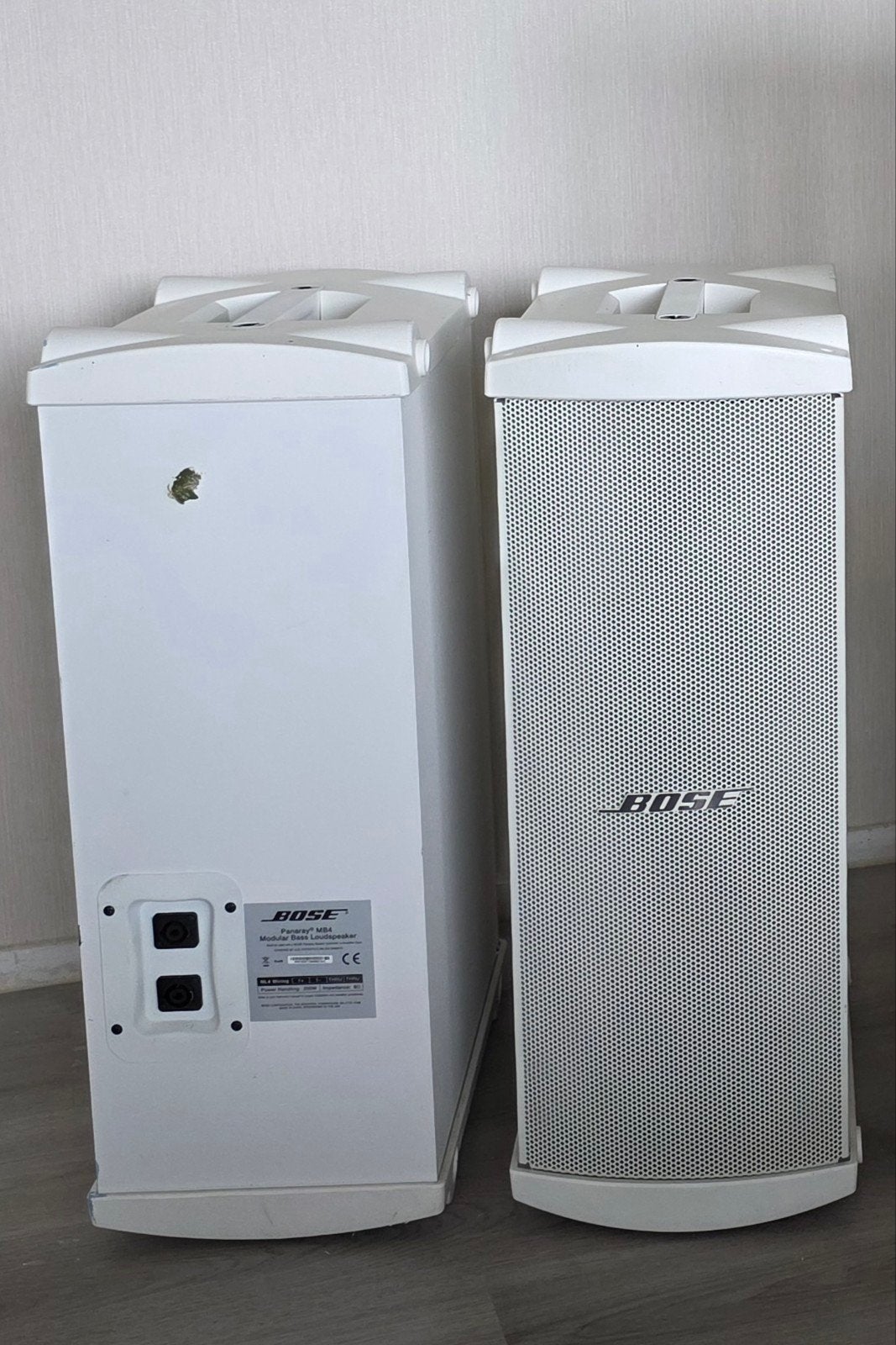 BOSE MB4 SUBWOOFER WIT ZGAN 2 STUKS SETPRIJS!, Subwoofer, Zo goed als nieuw, Bose, Ophalen