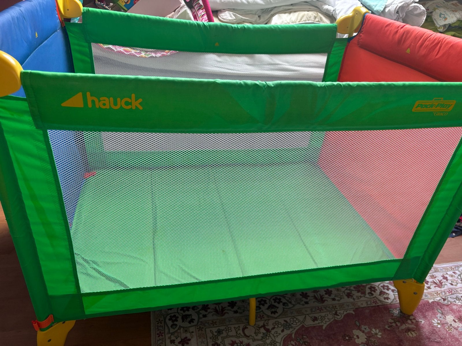 Hauck Reiswieg/Box - Compact en Kleurrijk, Ophalen, Gebruikt, Rechthoekig