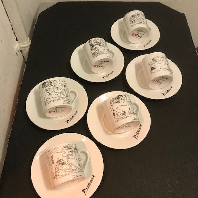 6 'Picasso' erotisch getinte mokka kop en schotels, Antiek en Kunst, Kunst | Designobjecten, Ophalen of Verzenden, Gemerkt