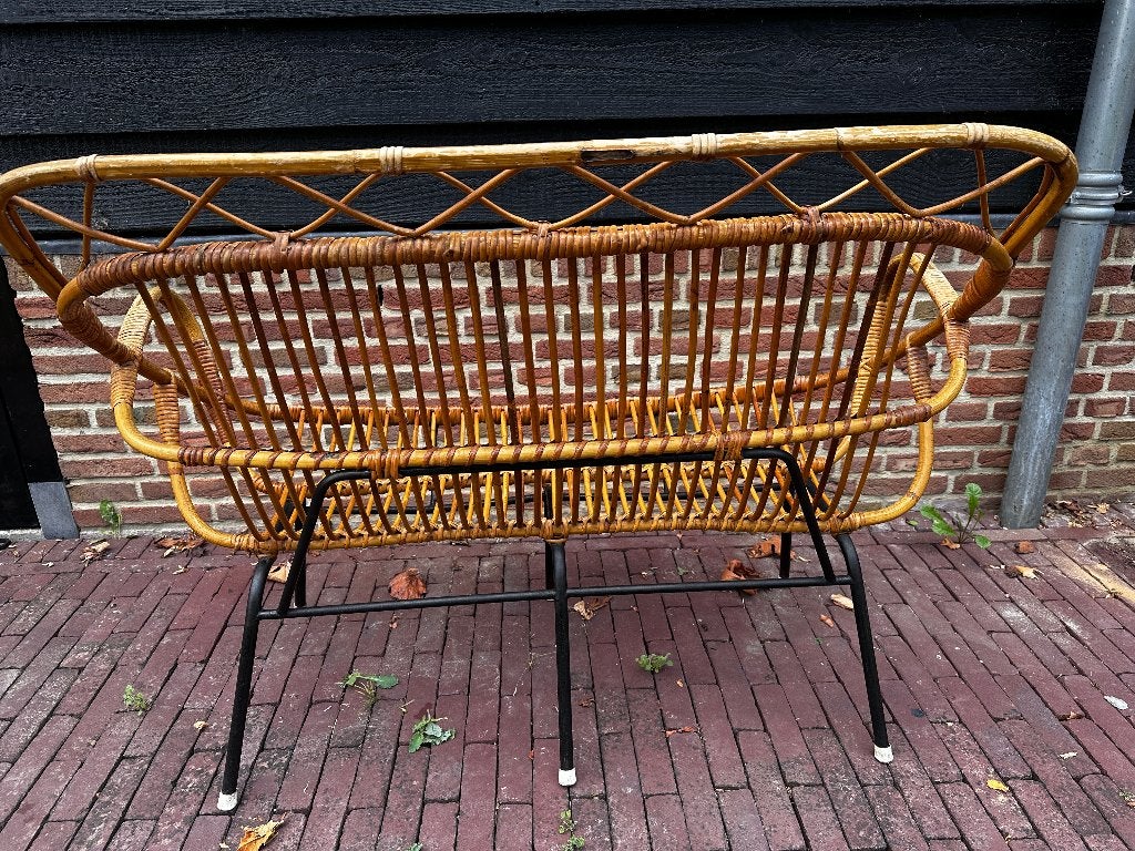 Rohe rotan bankje, Ophalen