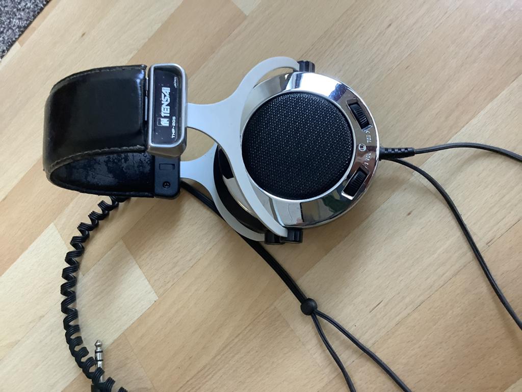 vintage fn tensai japan design koptelefoon jaren 70, Audio, Tv en Foto, Koptelefoons, Ophalen, Zo goed als nieuw, Over oor (circumaural)