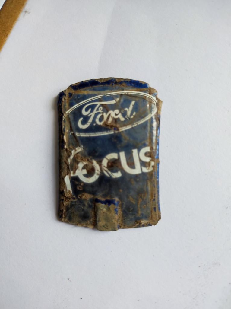 Oud Ford Focus Bburago modelauto embleem, Ophalen of Verzenden, Gebruikt, Auto's
