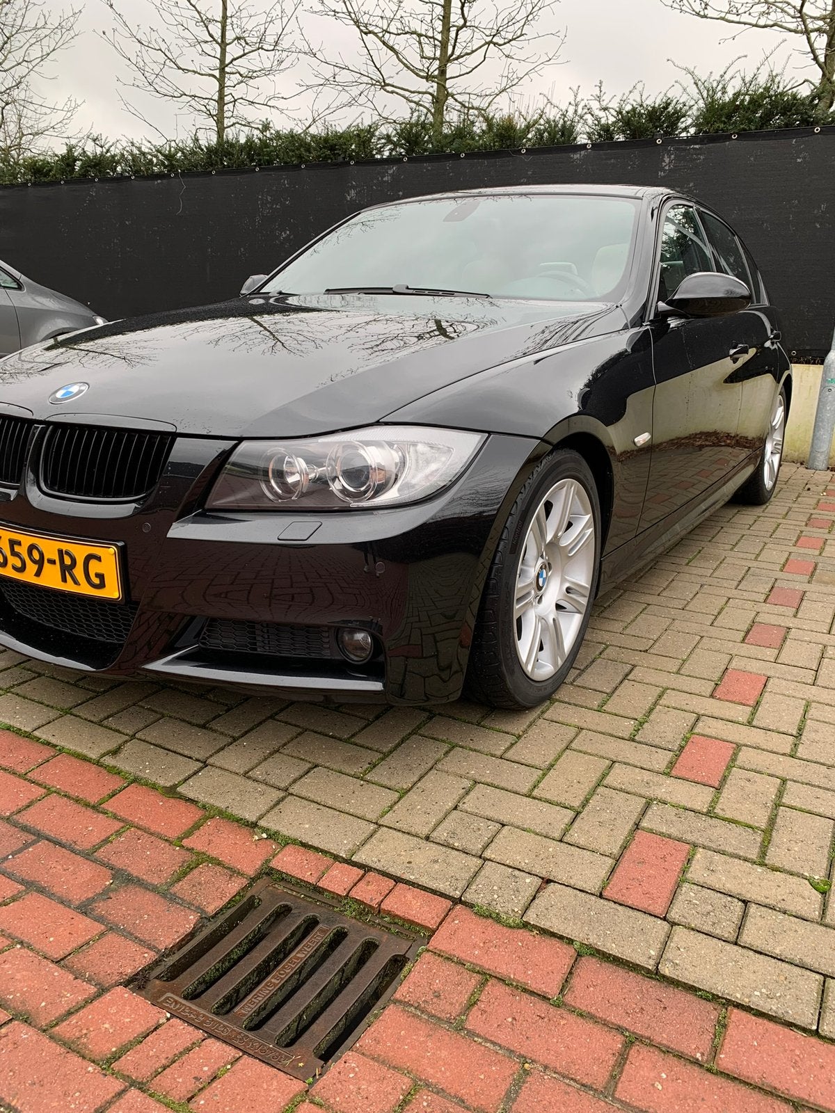 BMW 3-Serie 2.5 I 325 AUT 2006 Zwart, Auto's, Automaat, 745 kg, Achterwielaandrijving, Stoelverwarming