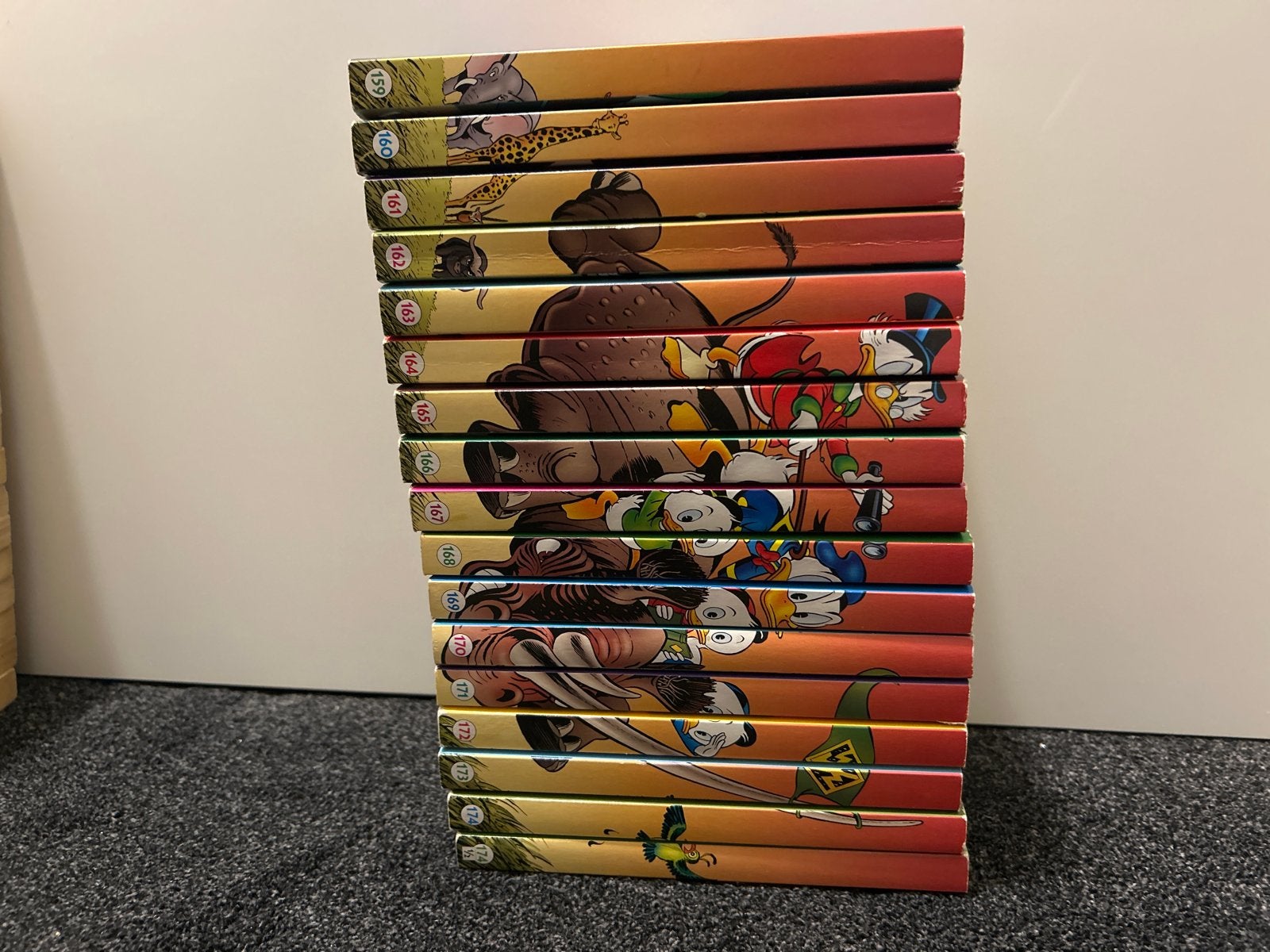 Donald Duck stripboeken 159-174 - Complete serie of reeks, Complete serie of reeks, Ophalen of Verzenden, Gelezen