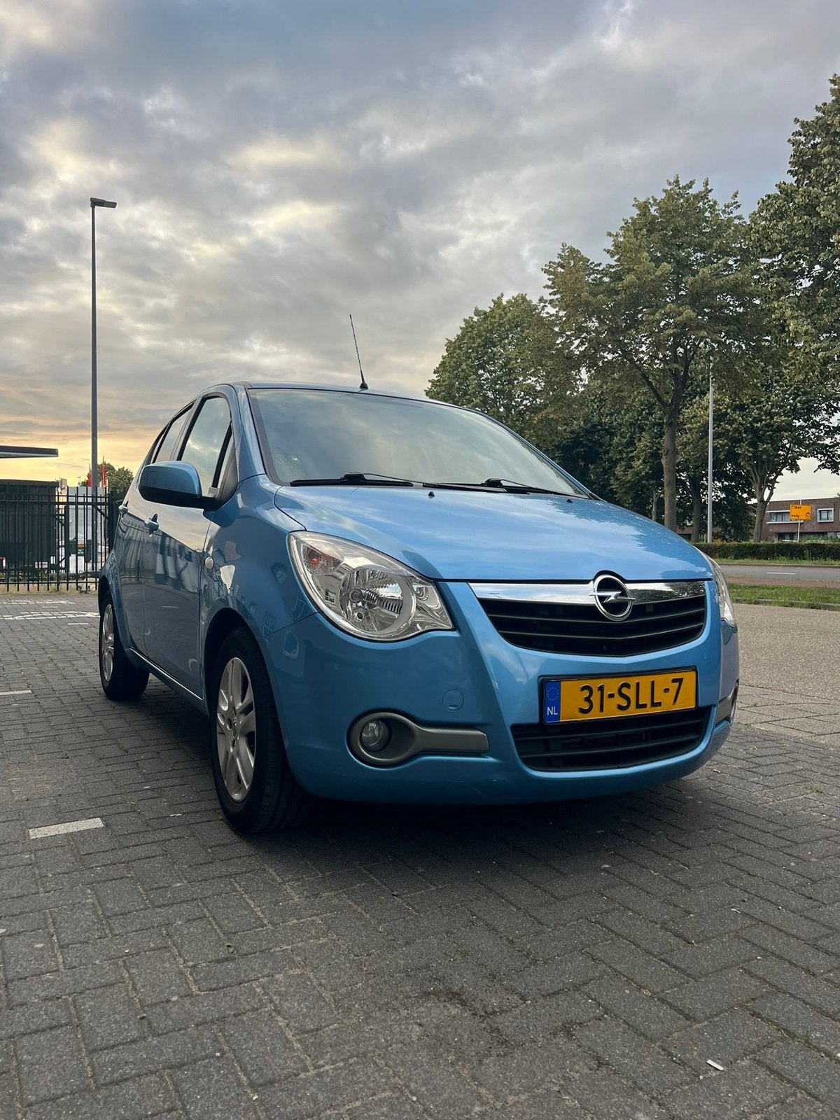 Opel Agila 1.0 12V 2011 Blauw, Auto's, Opel, Stof, 31 €/maand, Blauw, Origineel Nederlands