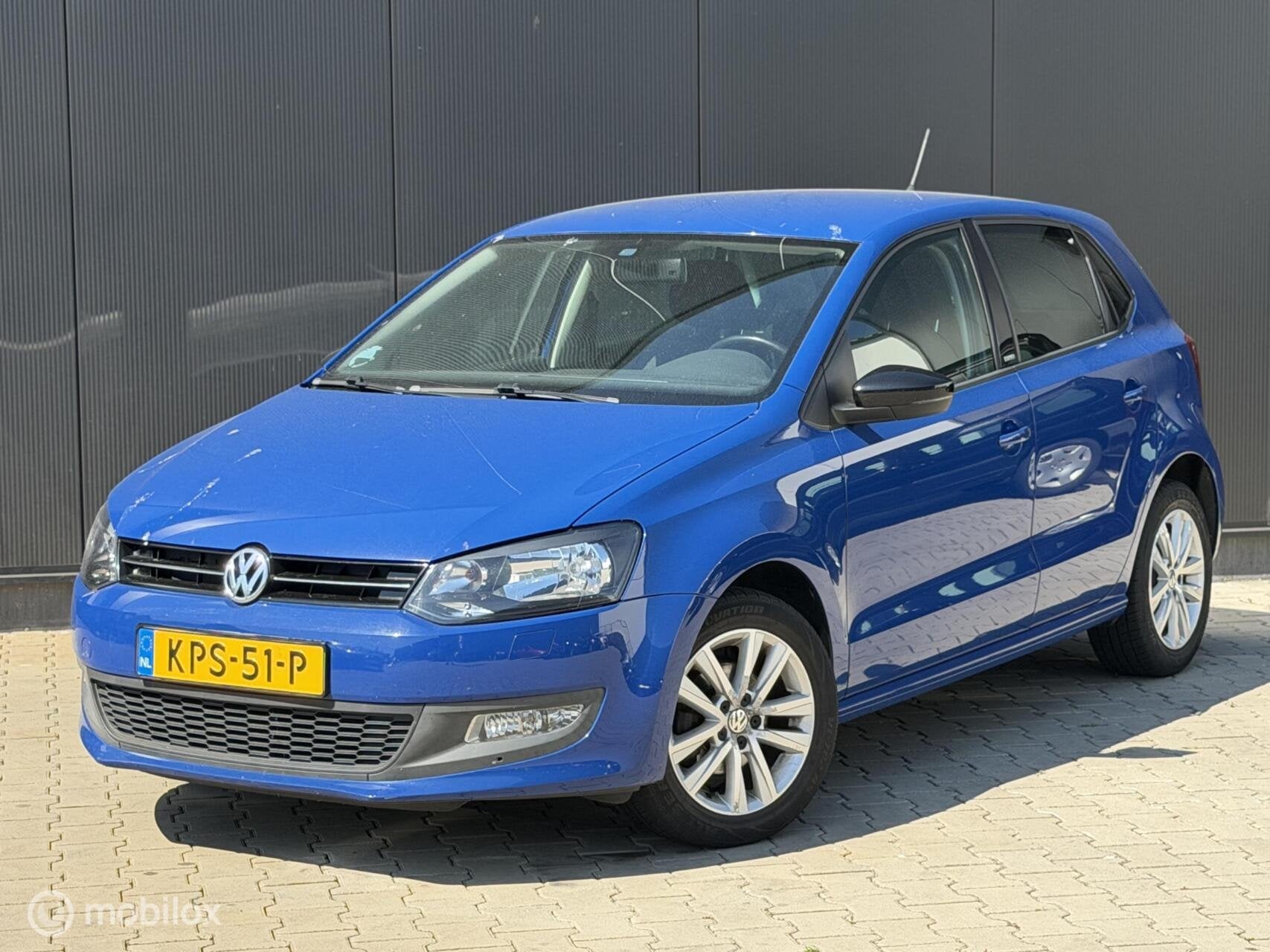 Volkswagen Polo 1.2 STYLE | AIRCO | STOELVERWARMING | VELGEN, Auto's, Euro 5, Gebruikt, Zwart, 1198 cc