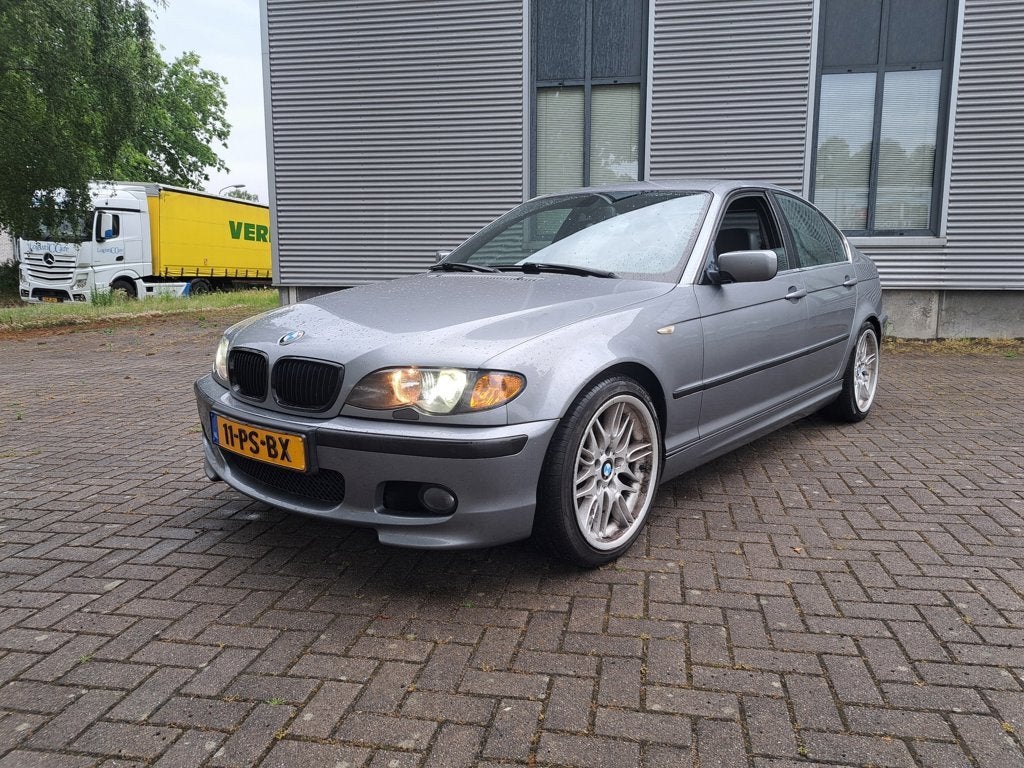 BMW 3-serie 325i Special Edition, Auto's, Automaat, Achterwielaandrijving, Gebruikt, 1600 kg