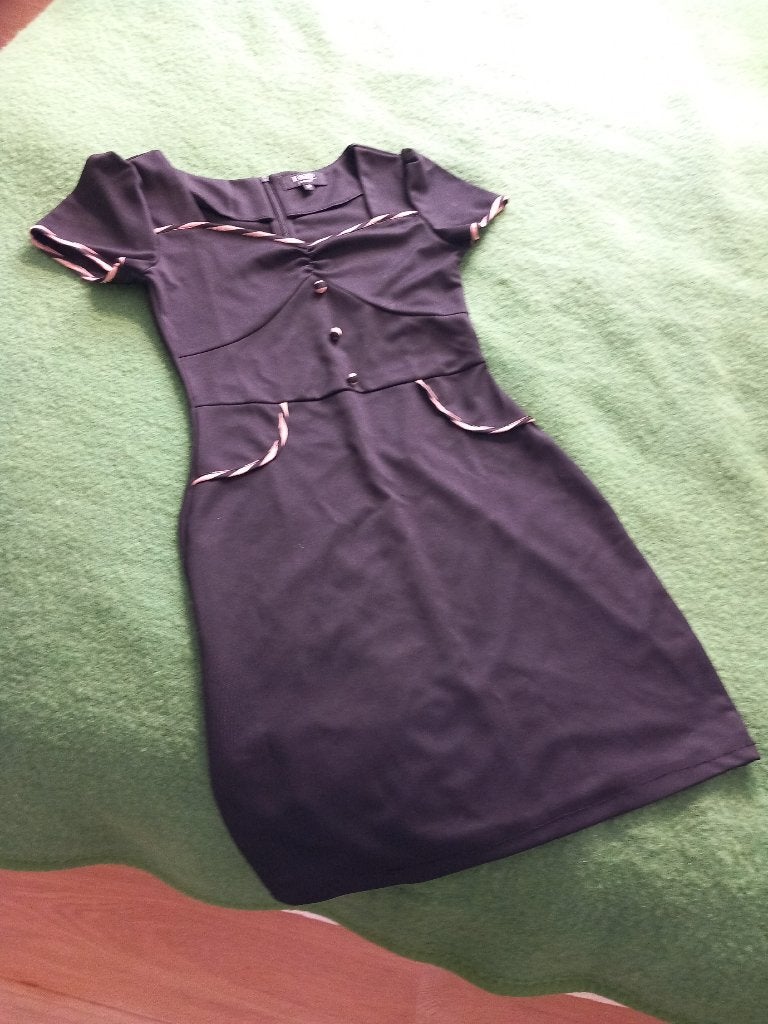 gratis verzenden leuke fifies 50s vintage wiggle dress S M, Maat 38/40 (M), Zwart, Ophalen of Verzenden, Zo goed als nieuw