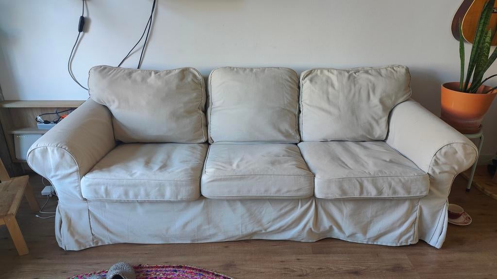 Ikea Ektorp 3-zitsbank wit - moet weg!, Huis en Inrichting, Banken | Bankstellen, Gebruikt, Rechte bank, Driepersoons, 200 tot 250 cm