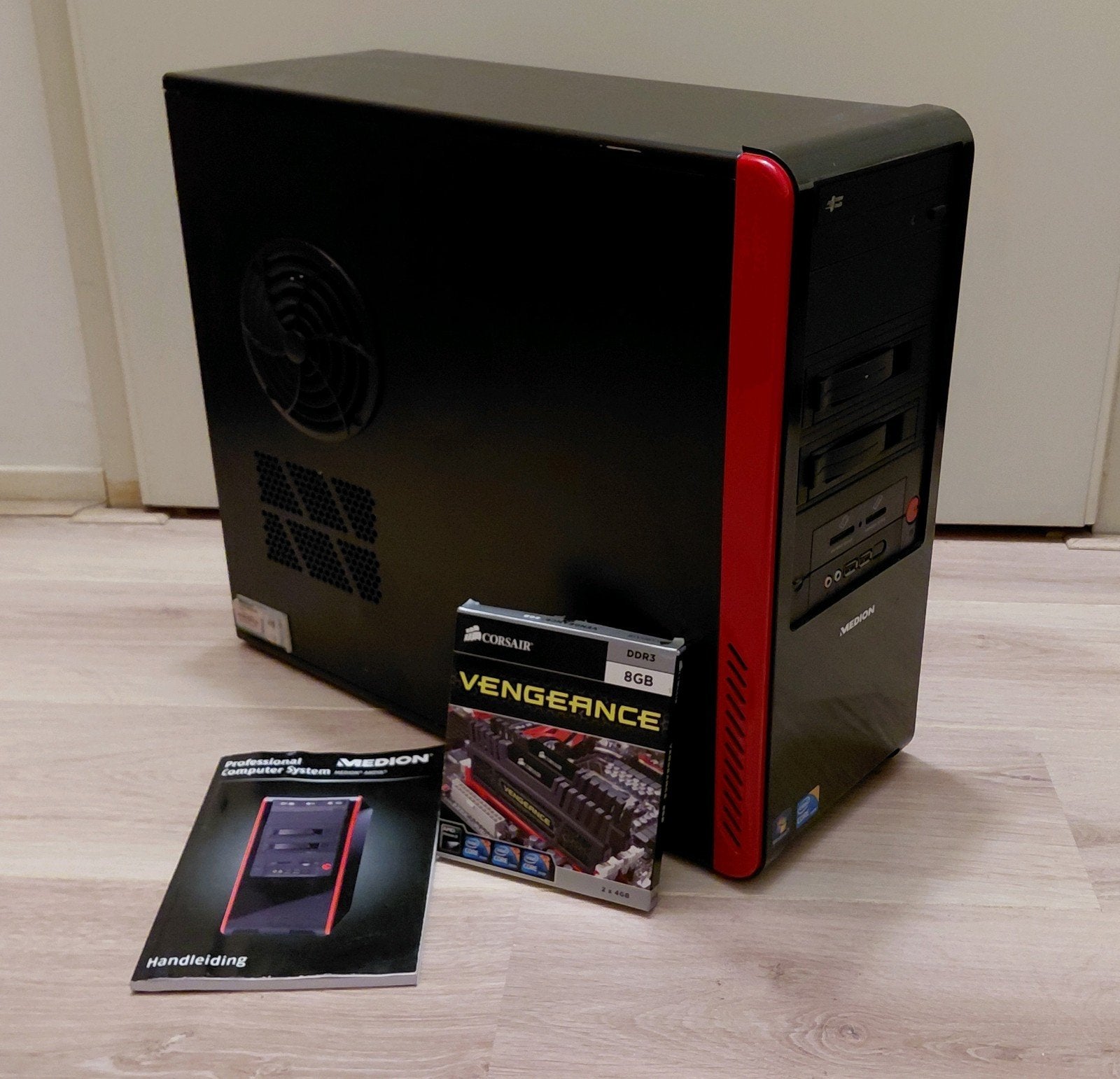 Medion Desktop PC - i7, 8GB RAM Corsair, MSI GTX 750, SSD, Ophalen, 2 tot 3 Ghz, 8 GB, Medion