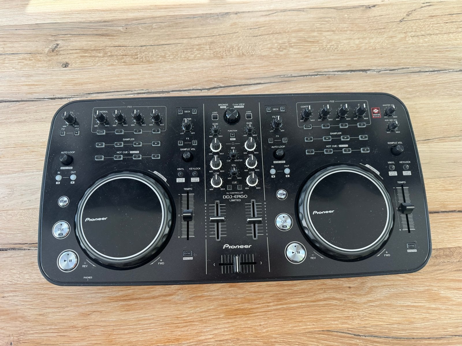 Pioneer DDJ-ERGO-K Limited Edition + stofkap, doos & kabels, Ophalen of Verzenden, Zo goed als nieuw, Dj-set, Pioneer