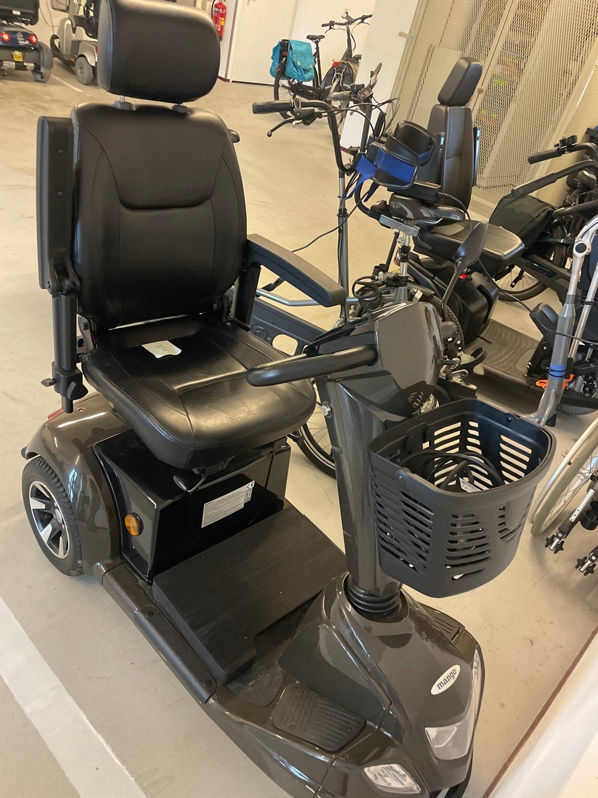 Scootmobiel Mango, Ophalen, 10 km/u of minder, Gebruikt, 26 t/m 35 km