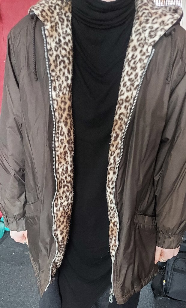 Winter jas tijgerprint, Kleding | Dames, Ophalen of Verzenden, Zo goed als nieuw, Maat 42/44 (L), Bruin