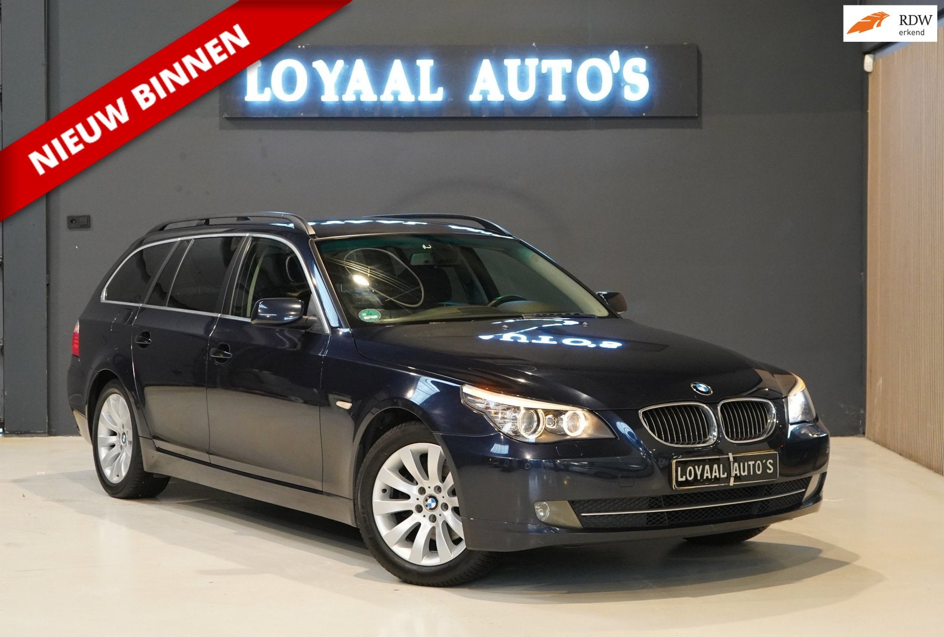 BMW 5-serie Touring 523i | CRUISE | PDC | STOELVER. | NAVI |, Auto's, 13 km/l, Gebruikt, Blauw, Handgeschakeld