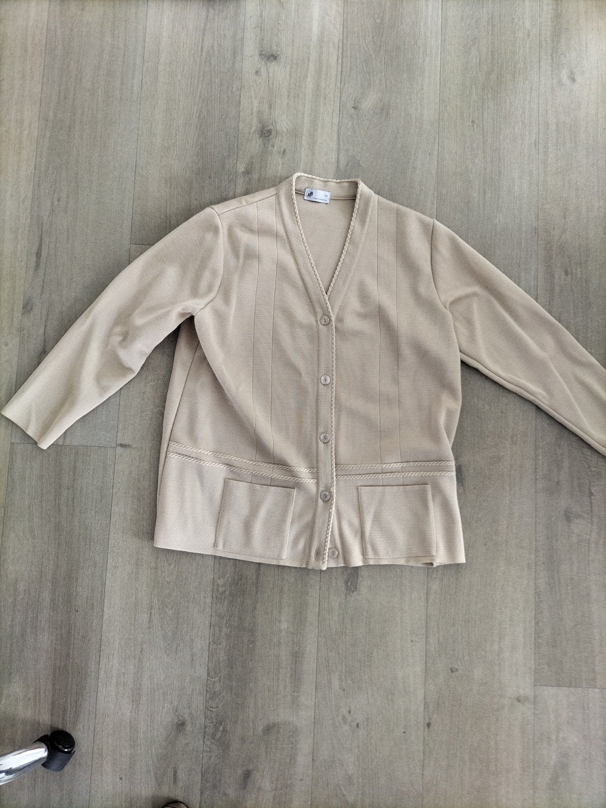 RB new collection dames vest maat 52 beige merinowol, Kleding | Dames, Ophalen, Beige, Maat 46/48 (XL) of groter, Zo goed als nieuw