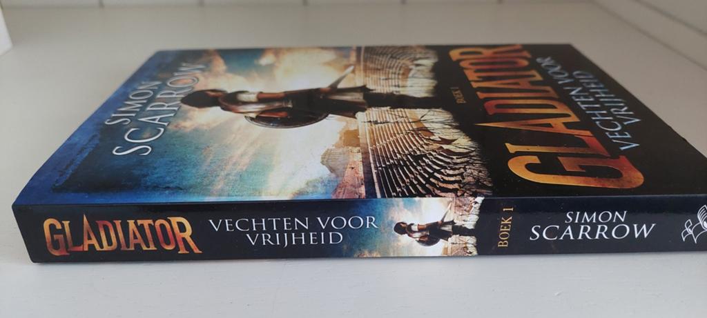 Gladiator deel 1, Ophalen of Verzenden, Zo goed als nieuw