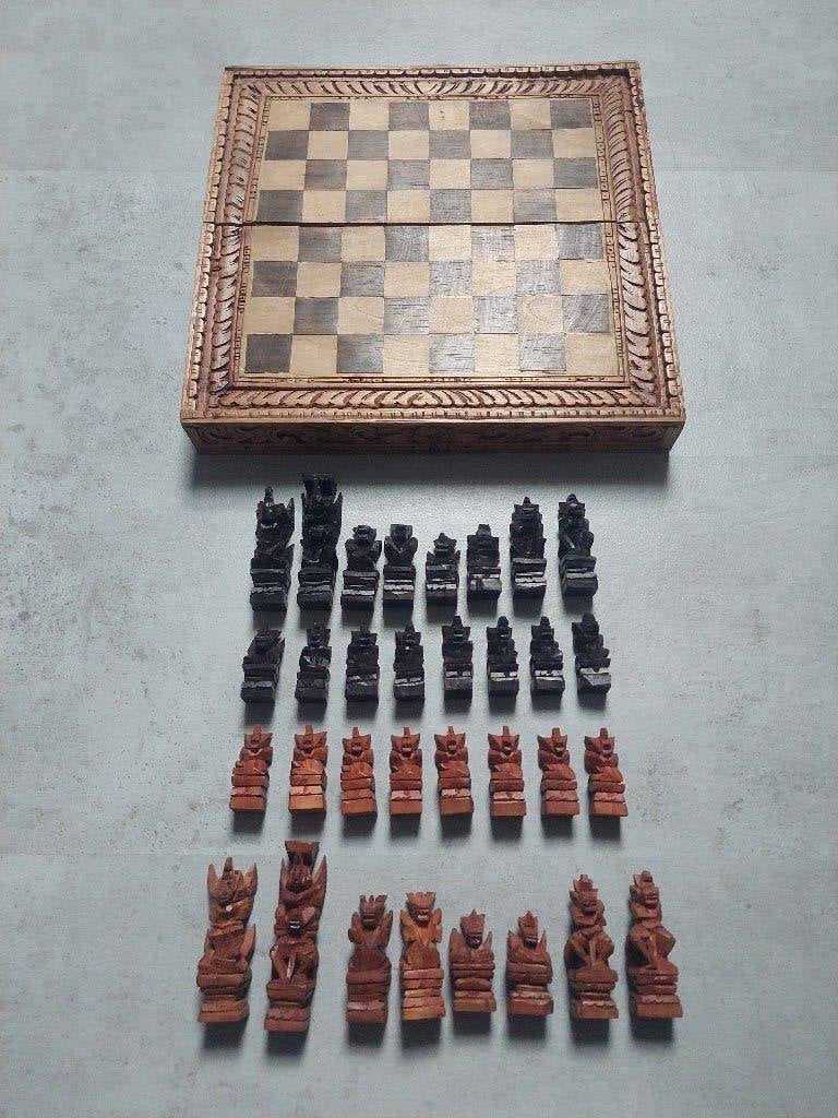 Houten handgesneden schaakspel Bali, Huis en Inrichting, Ophalen, Hout, Gebruikt, Oosters