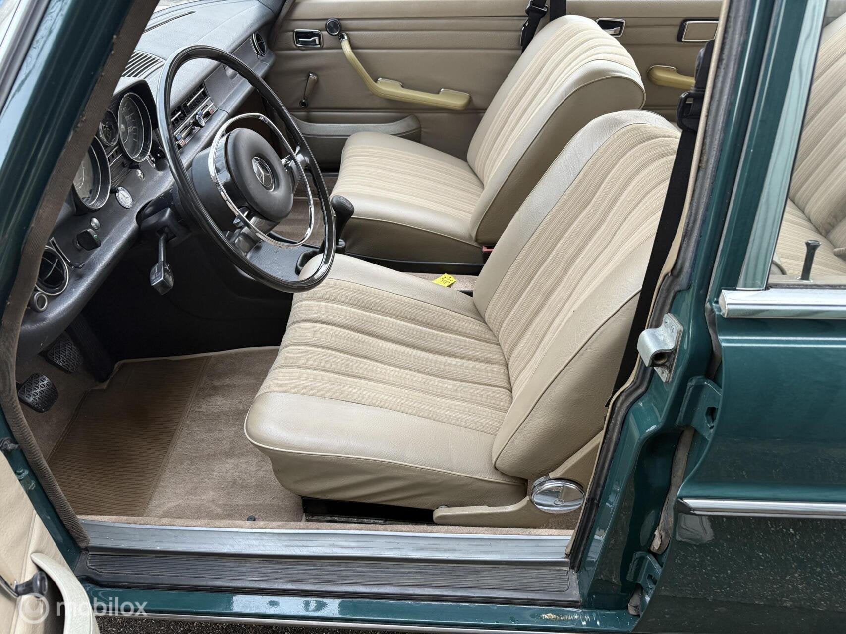 Mercedes-Benz 200 W115 NAP Unieke staat, foto 10