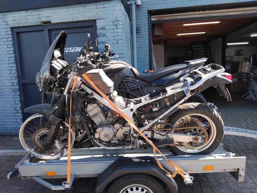 Honda Africa Twin 750 onderdelen motorblok wielen carburateu, Motoren, Ophalen of Verzenden
