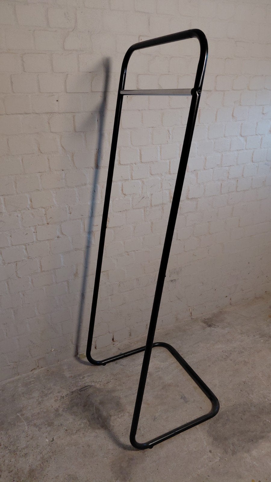 Stijlvol Zwart Kledingrek - Modern Design, Ophalen, Gebruikt