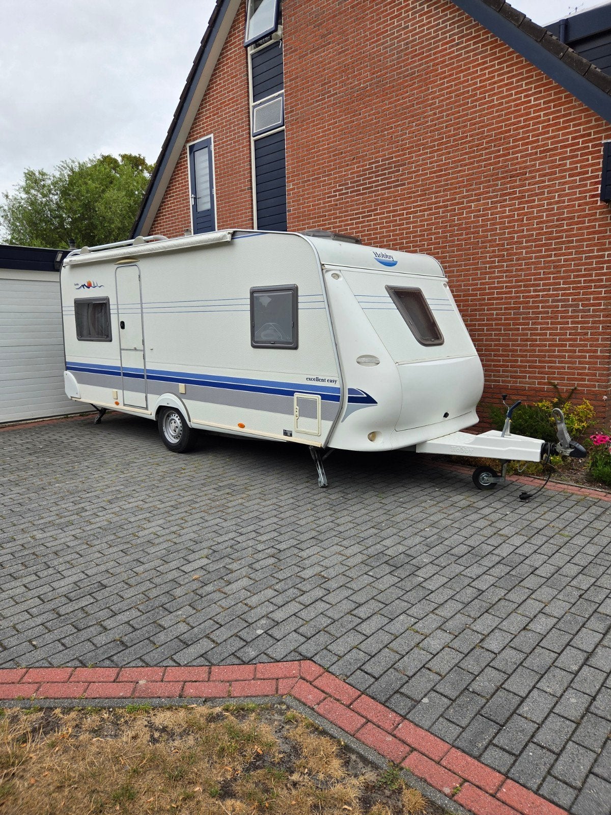 Hobby Excellent Easy 495 UFE (2004) met luifel en voortent, Hobby, Frans bed, Bedrijf, 4 tot 5 meter