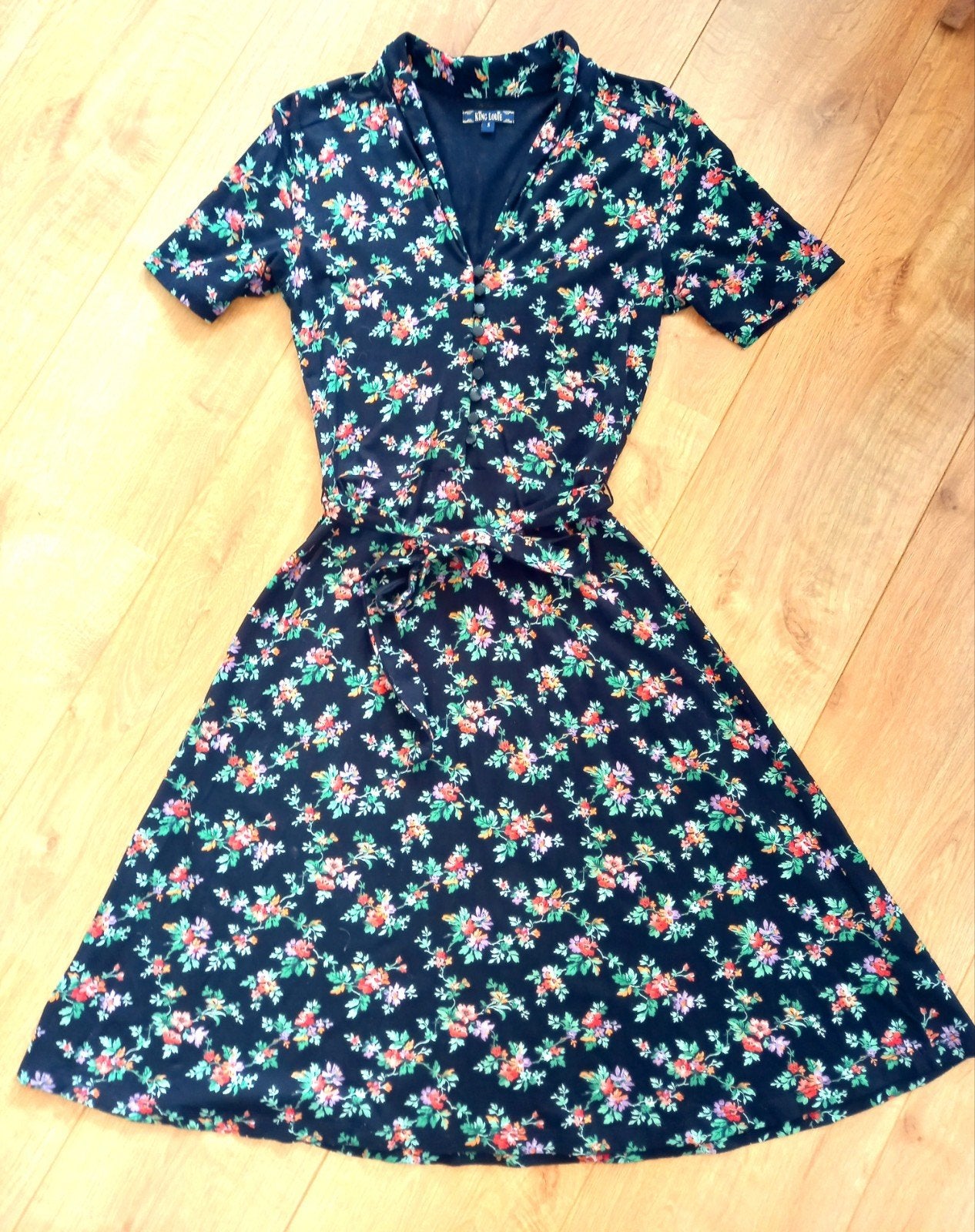 Zwart King Louie jurk/jurkje met bloemetjes maat S, Kleding | Dames, Zwart, Nieuw, Ophalen of Verzenden, Knielengte