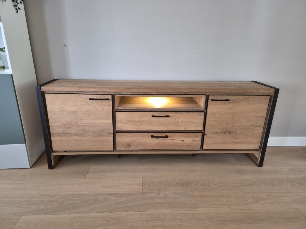Dressoir Henders & Hazel Metalo, Ophalen, Gebruikt, Met deur(en), Eikenhout