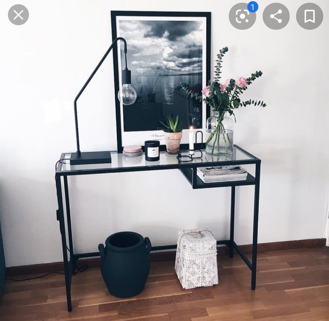 Ikea laptop/make-up tafel/bureau/sidetable 10 euro!, Huis en Inrichting, Tafels | Sidetables, Ophalen, 100 tot 150 cm, Glas, 25 tot 50 cm