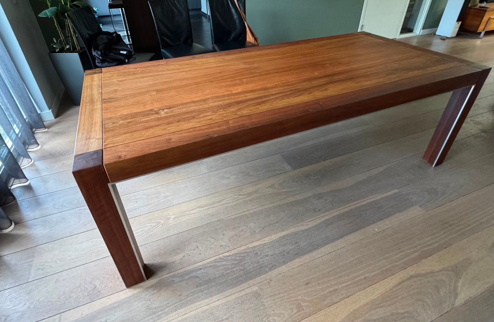 Notenhouten eettafel Bert Plantagie, Ophalen, Overige materialen, Gebruikt, 200 cm of meer