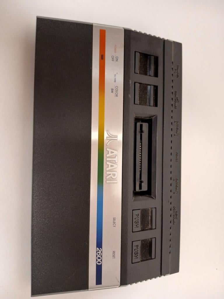 Atari 2600 niet getest, geen kabels of controllers, Spelcomputers en Games, Spelcomputers | Atari, Ophalen of Verzenden, Gebruikt