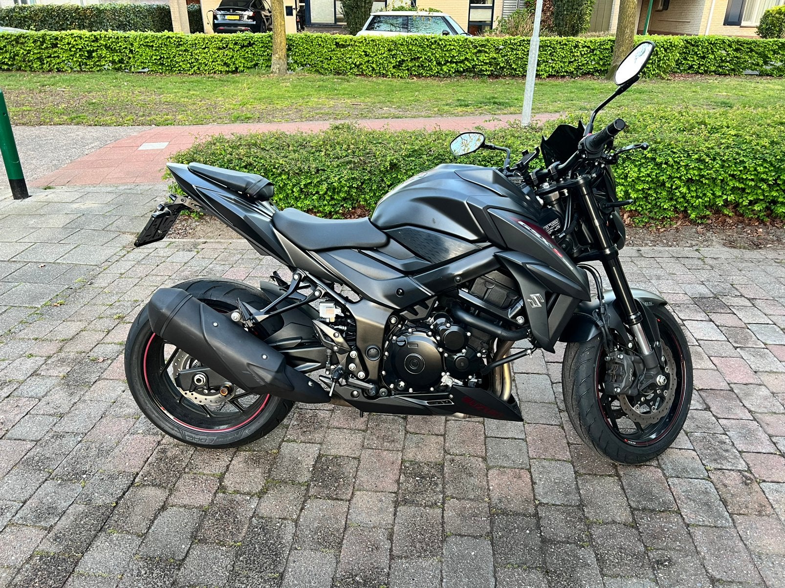 Foto 2 van Suzuki GSX-S 750 lage km stand